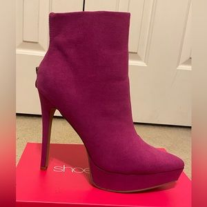 Platform bootie